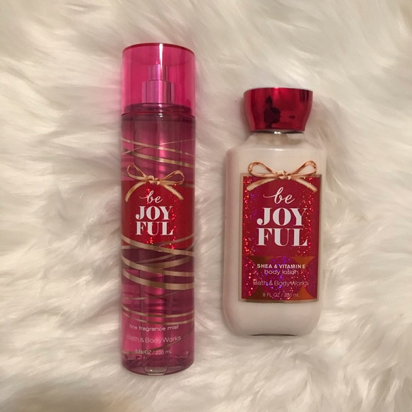 Bath & Body Works Other - Bath & Bodyworks holiday bundle